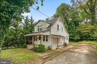 Building Photo - 715 Anderson Ave