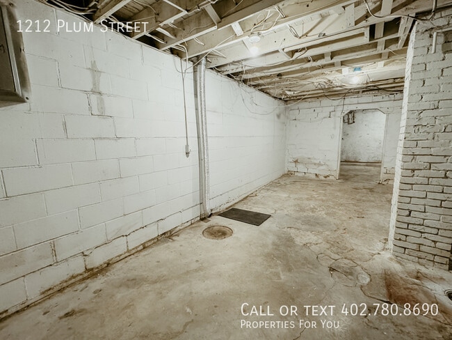 Building Photo - 1212 Plum St