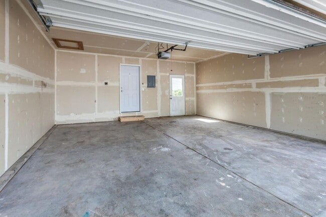 Building Photo - 2362 Calcite St