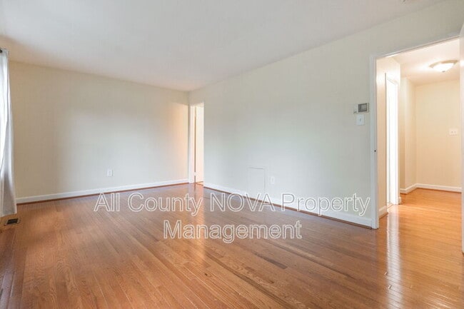 Building Photo - 7612 Indian Hills Dr