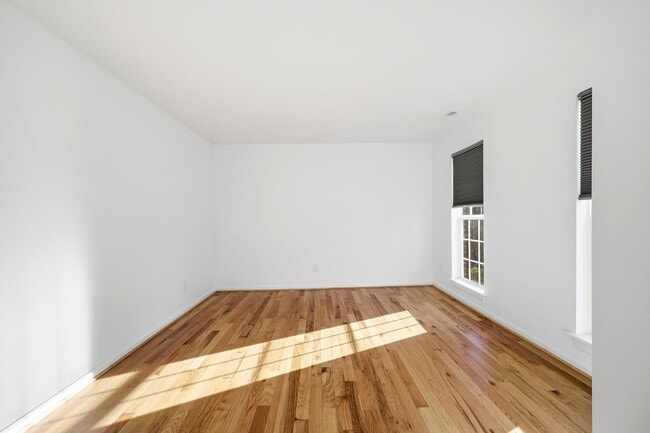 Building Photo - 1600 Old Brook Rd