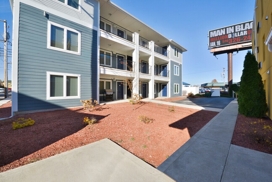 Building Photo - 154 East St