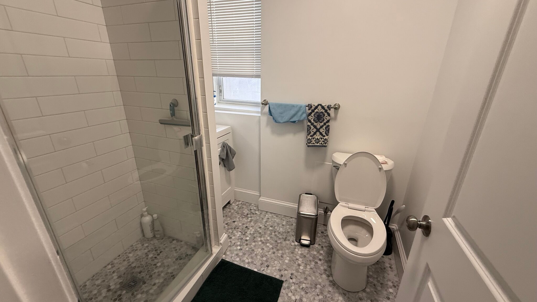 Building Photo - 199 Park Dr