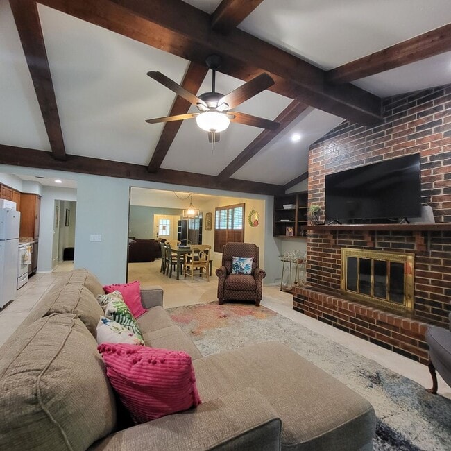 Building Photo - Furnished Rental for Lease