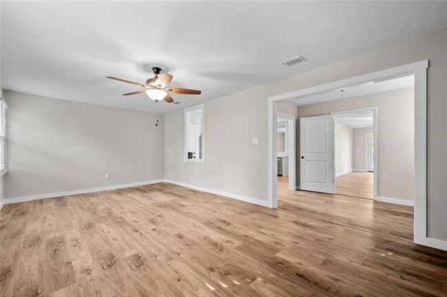 Building Photo - 920 Johnston St