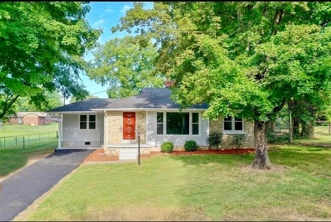 Primary Photo - 117 Riverview Dr