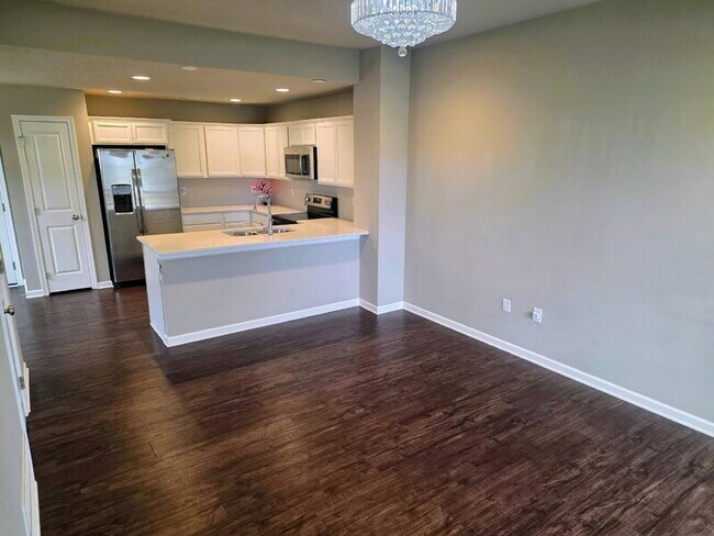 Building Photo - 2316 Hazeltine Pl