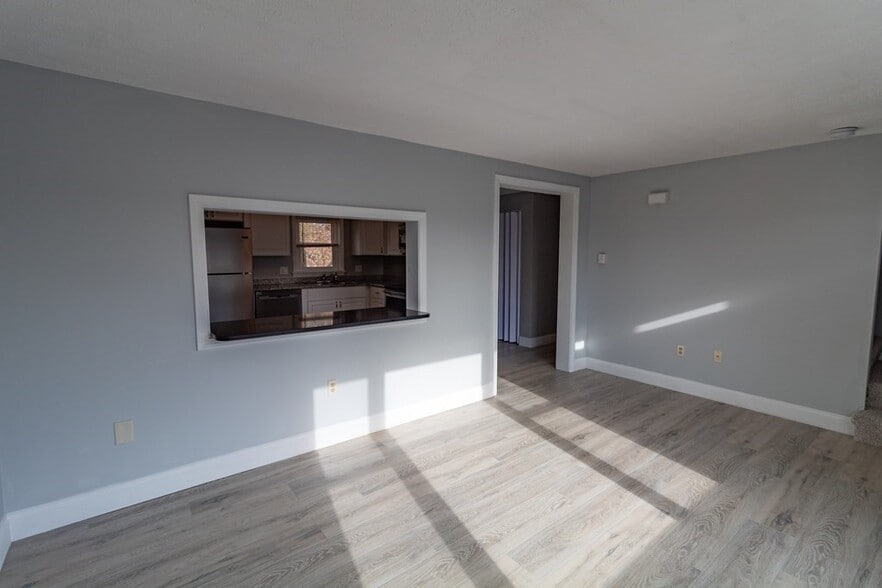 Building Photo - 20 Rice Ln