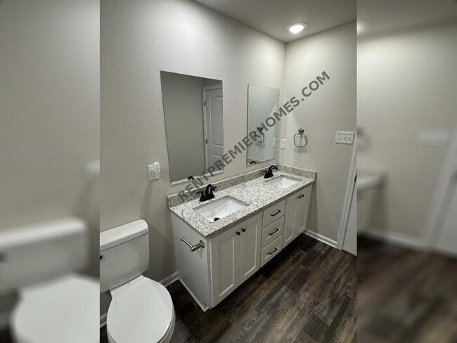 Building Photo - 18 Edward Dr