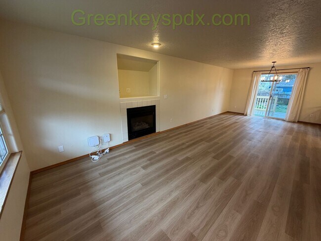 Building Photo - Charming 3-Bedroom/2.5-Bathroom House in the Cathedral Park Neighborhood of St. Johns