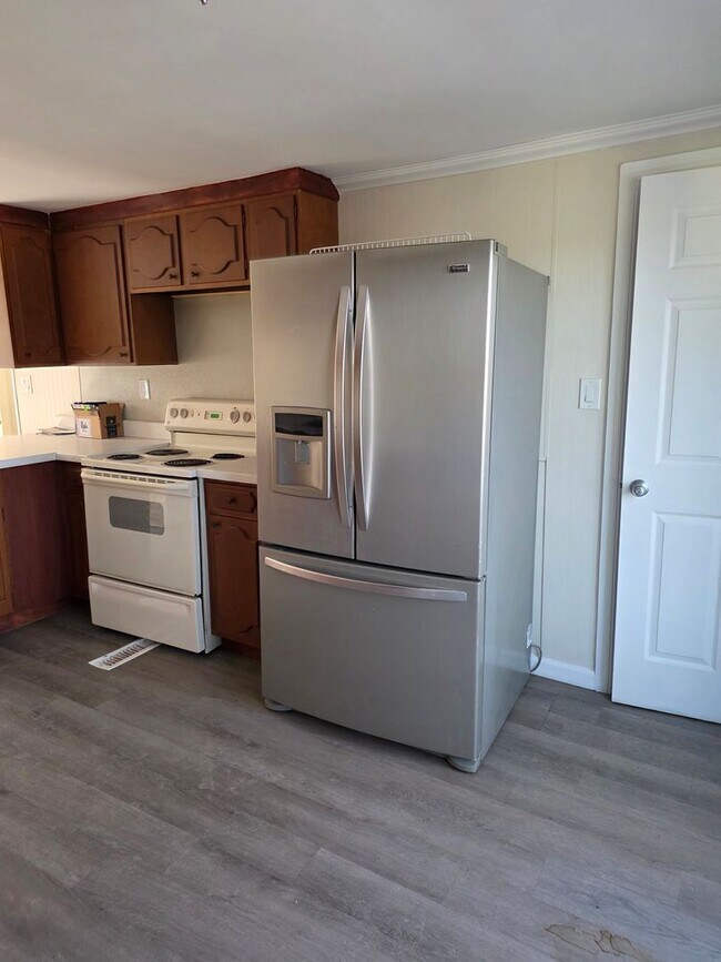 Building Photo - 4 Bedroom 3 Bathroom House in Syracuse