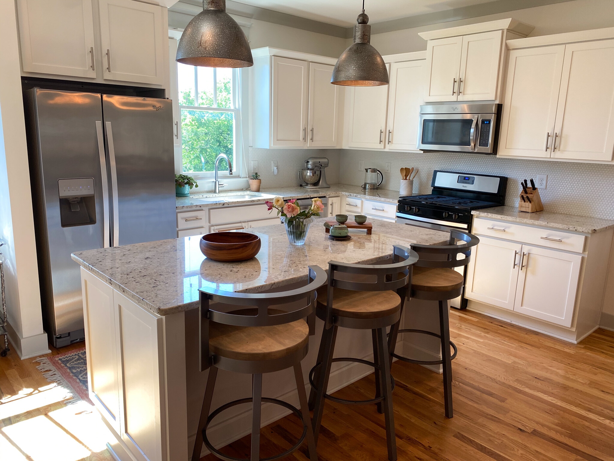 Building Photo - 204 Burns Ave