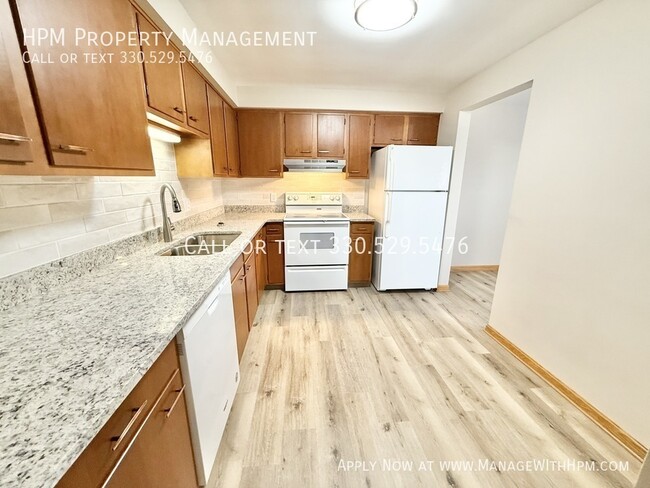 Building Photo - 7145 Starcliff Ave NW