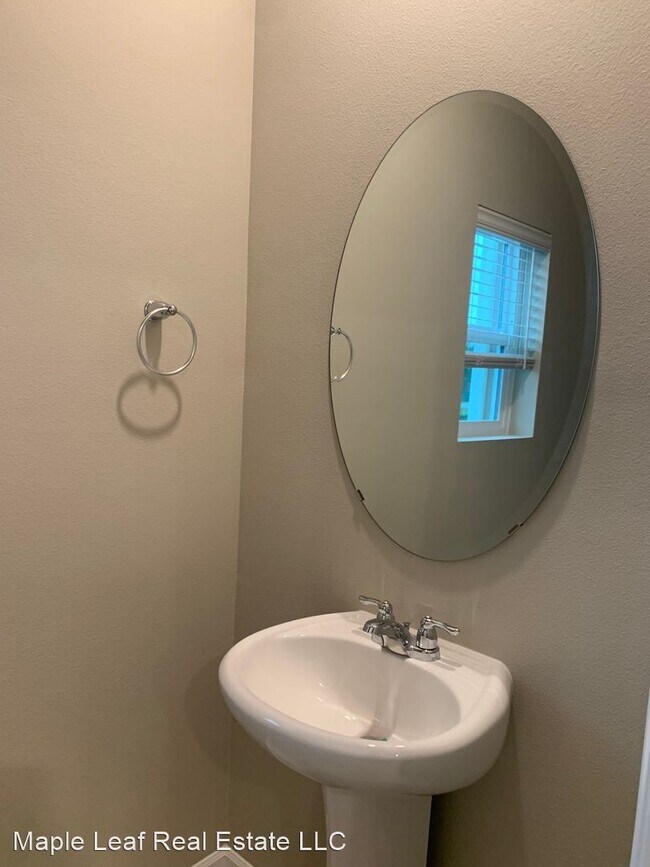 Building Photo - 3 br, 2.5 bath House - 32661 Ten Trails Pk...
