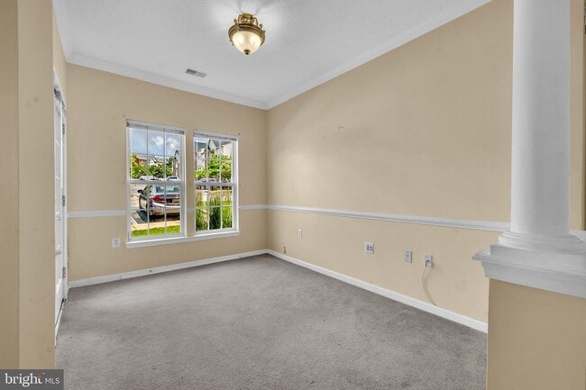 Building Photo - Piney Orchard - Ground Level entry - 2 bed...