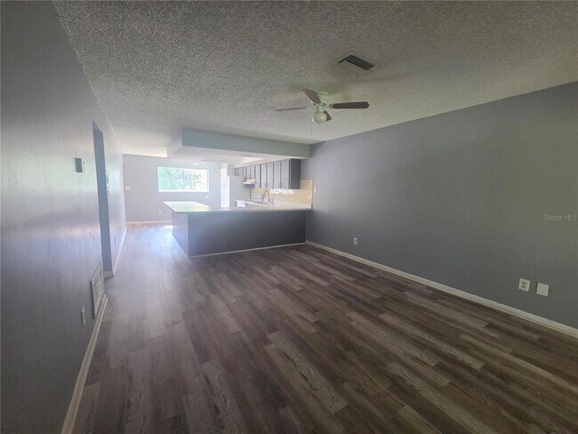 Building Photo - 1316 Markham Ave