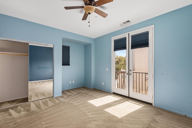 Building Photo - 245 Paseo Gregario