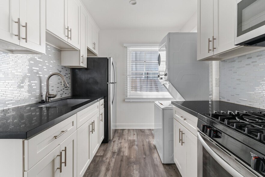 Building Photo - 241 Bonito Ave