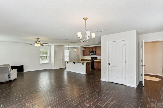 Building Photo - 499 Portside Dr