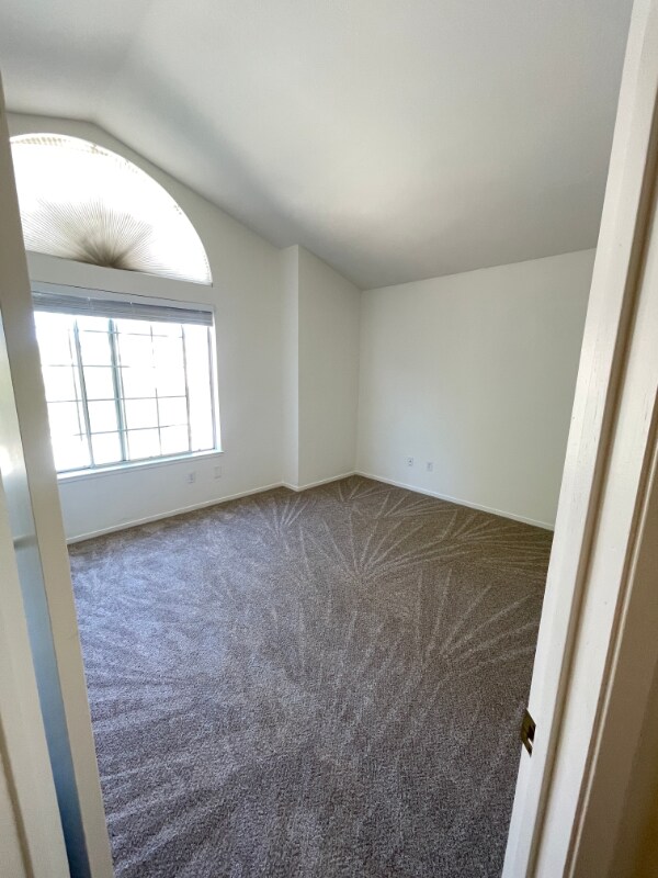 Building Photo - 134 Urshan Ct