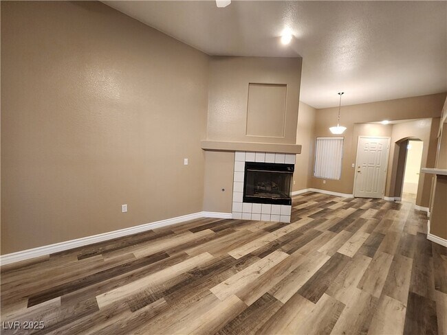Building Photo - 7400 W Flamingo Rd