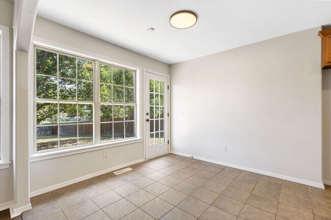 Building Photo - Newly Remodeled! | 4 Bedroom | 2 Bathroom | 2 Car Garage | 1,700 sq ft home | Fenced in back yard...