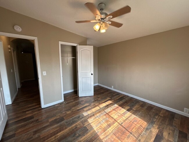 Building Photo - Country home for rent