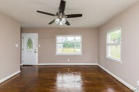 Building Photo - 5215 Ruffin Rd