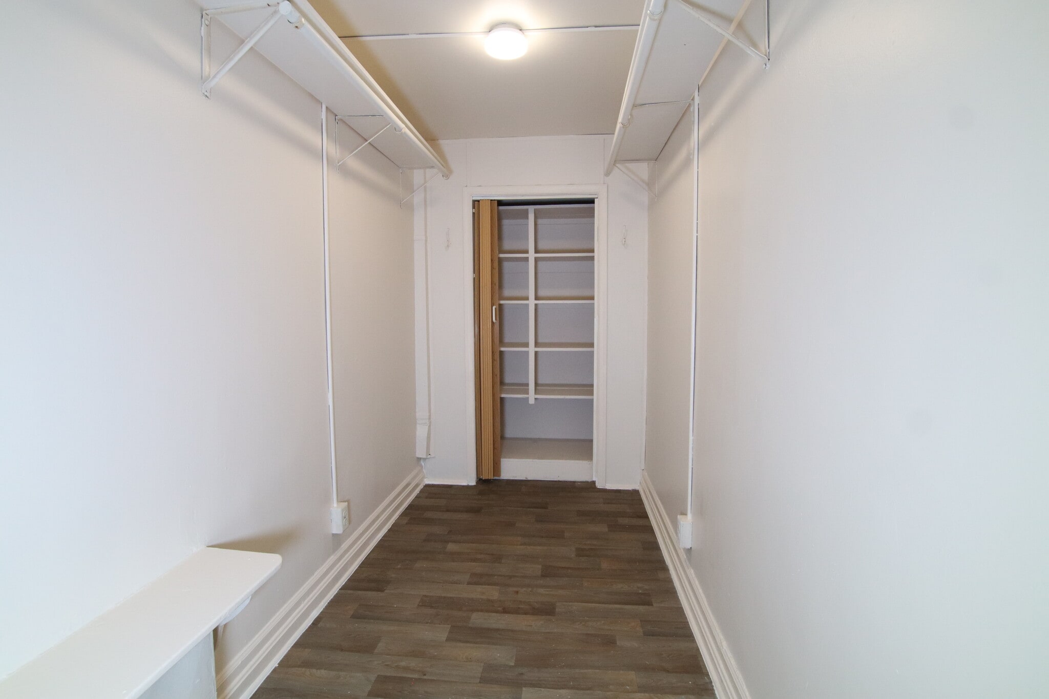 Building Photo - 126 Joliet St SW