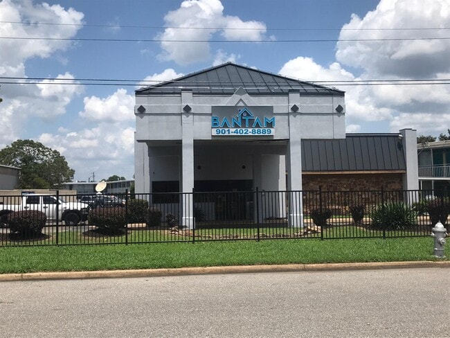 Building Photo - Bantam Springbrook Apartments