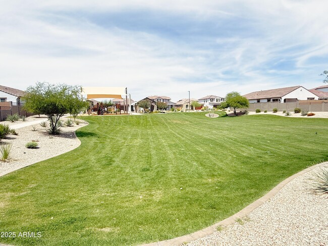 Building Photo - 14807 W Soft Wind Dr