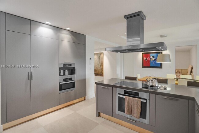 Building Photo - 3535 Hiawatha Ave