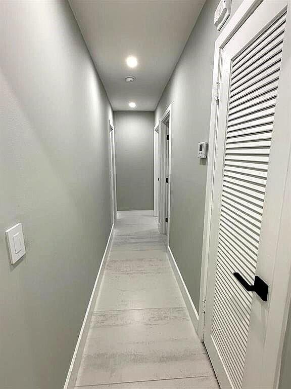 Building Photo - 2191 NE 68th St