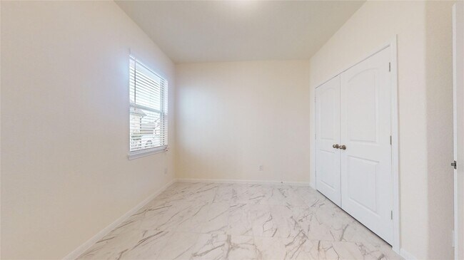 Building Photo - 10434 Astor Pt Trl