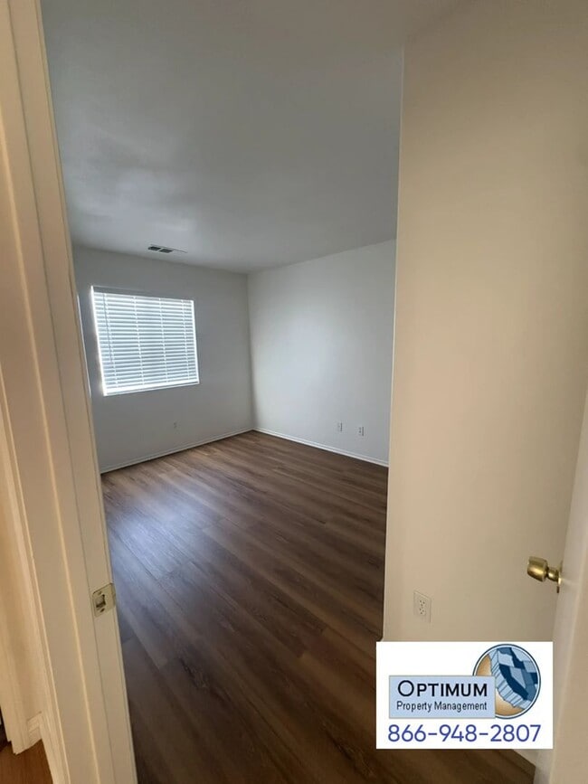 Building Photo - Beautifully designed 4-bedroom, 2.5-bathroom home