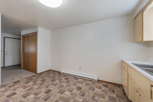 Building Photo - 1835 N 9th St