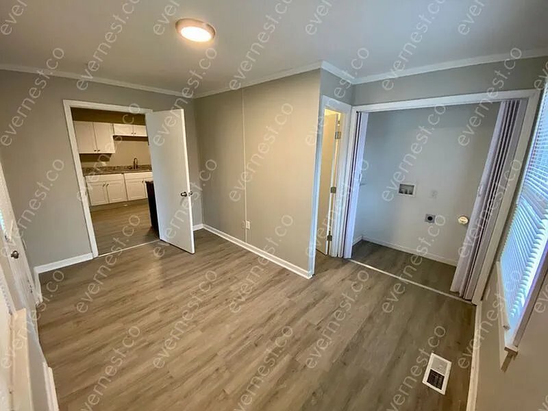 Building Photo - 63 Hill Ln