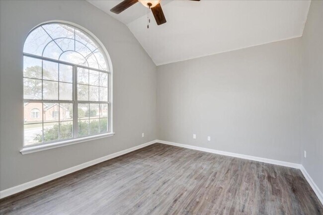 Building Photo - 4642 La Ct