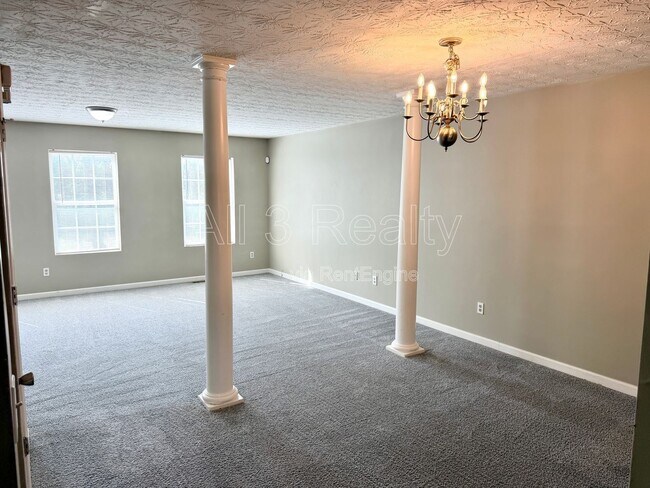 Building Photo - 1691 Redan W