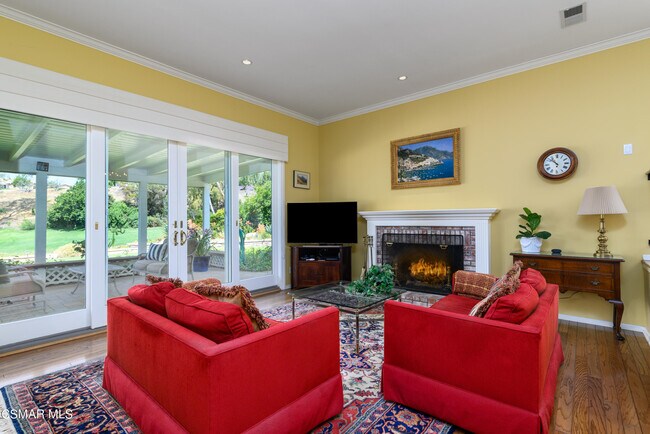 Building Photo - 4161 Clubhouse Dr