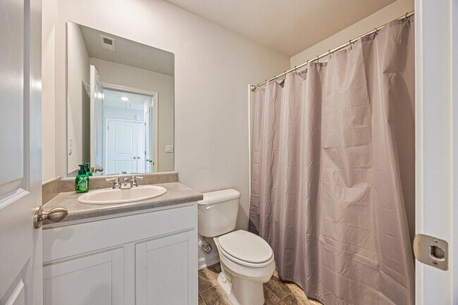 Building Photo - 5438 Thrasher Ln