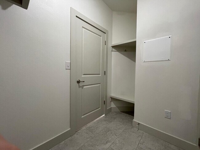 Building Photo - 7822 89th St