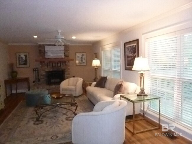 Building Photo - 19307 Scenic Hwy 98