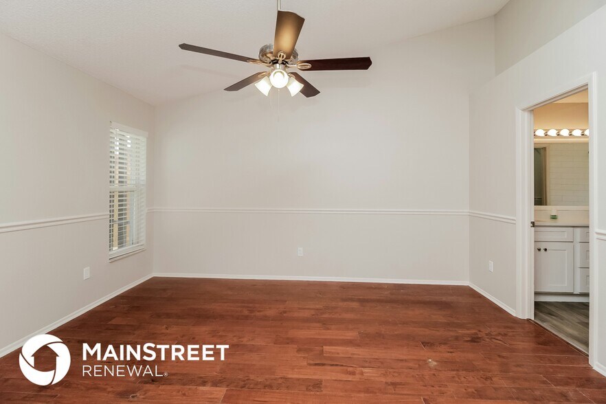 Building Photo - 1517 Crawford Dr