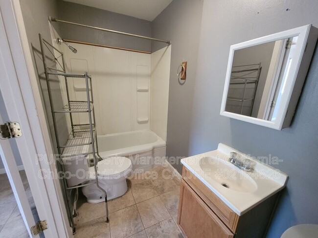 Building Photo - 7701 Molinos Ave