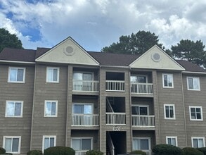 Building Photo - 2 BEDROOM 1 BATH CONDO AT MYRTLE GREENS 3r...