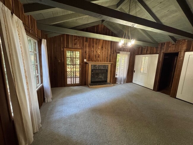 Building Photo - Serene mountain setting in Felton