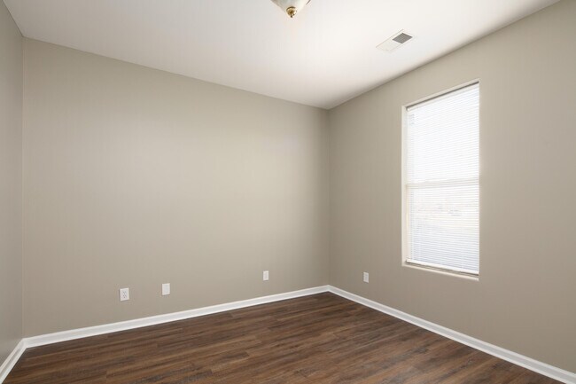 Building Photo - 2792 Gateway Park Ln