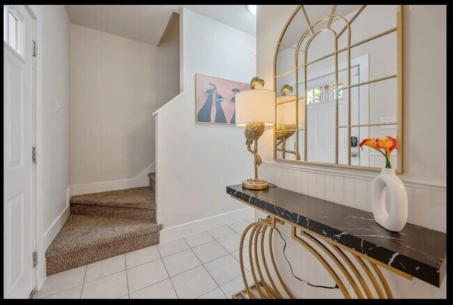 Foyer - 1100 Coleman St