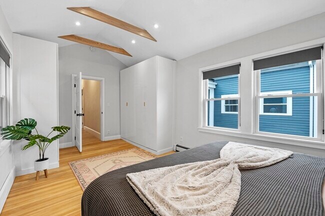 Building Photo - 137 Otis